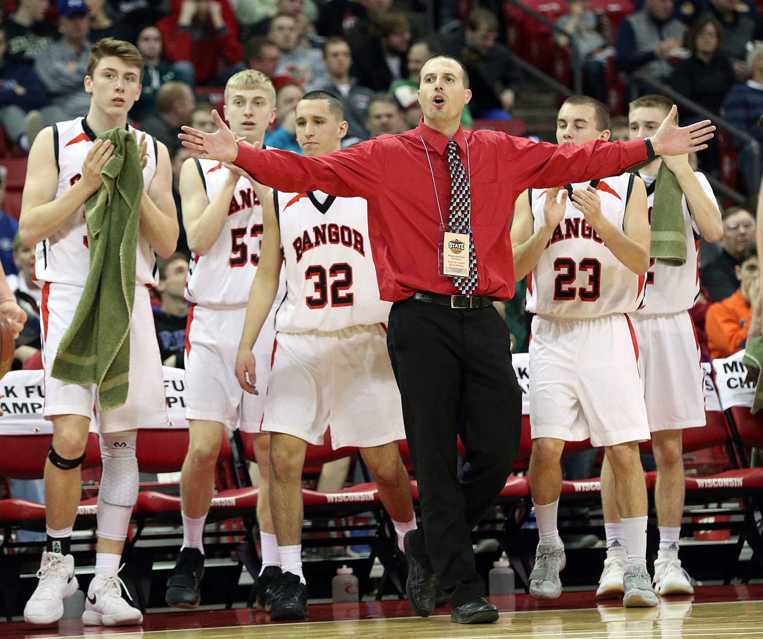 Bangor vs. Chippewa McDonell championship game